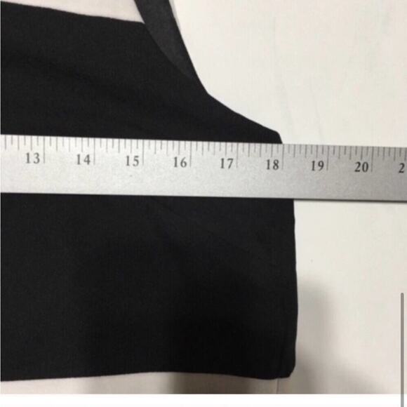 Parker Black White Romper Size Large - Picture 7 of 7